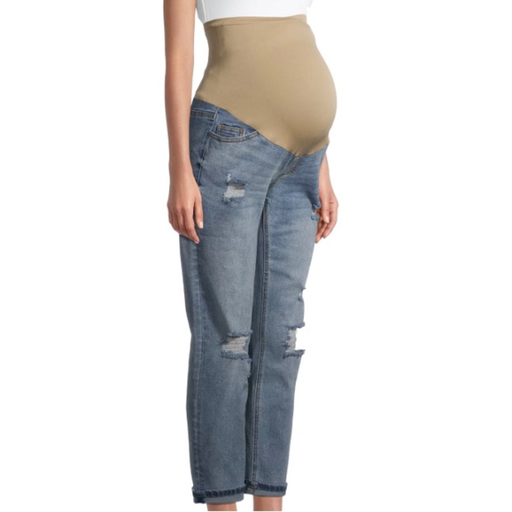 TIME AND TRU MATERNITY BOYFRIEND JEANS